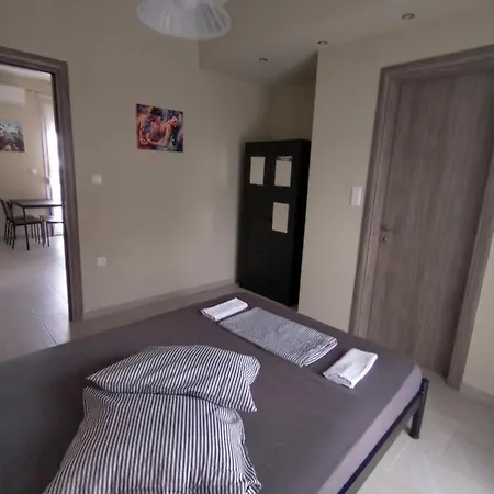 Katerina Apartament Nea Plagia